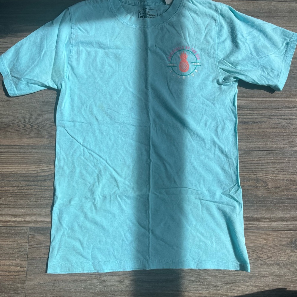 Light blue women’s tee